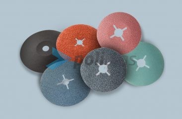 Discos de Fibra - diferentes abrasivos com suporte em fibra, em formato plano ou bombado, com grãos e furos a definir pelo cliente.